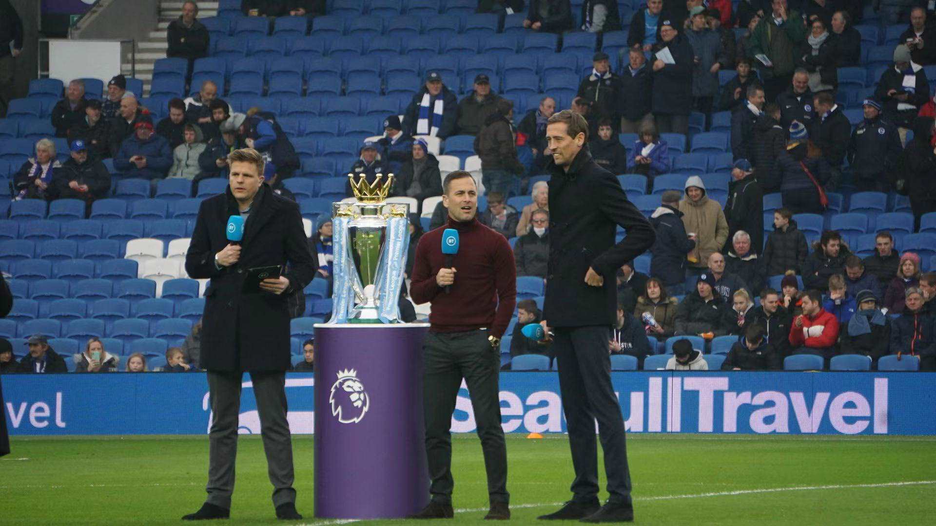 通道中亲密 通道中亲密